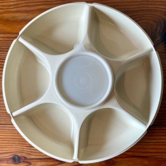 Vintage White Tupperware Relish Tray with Lid & Center Dip Bowl - Picture 6 of 14